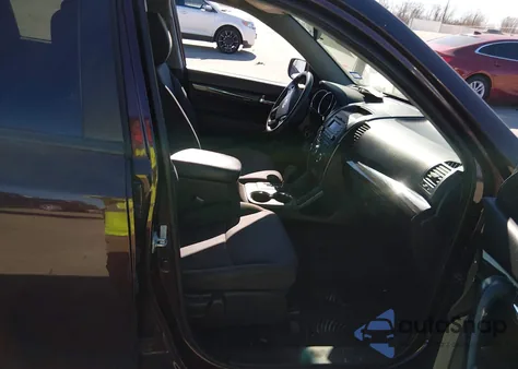 2012 Kia Sorento Lx z USA, uszkodzony, nr VIN 5XYKT3A17CG192363